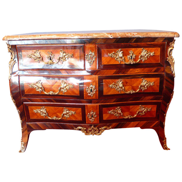 Commode tombeau en marqueterie XVIIIème siècle.