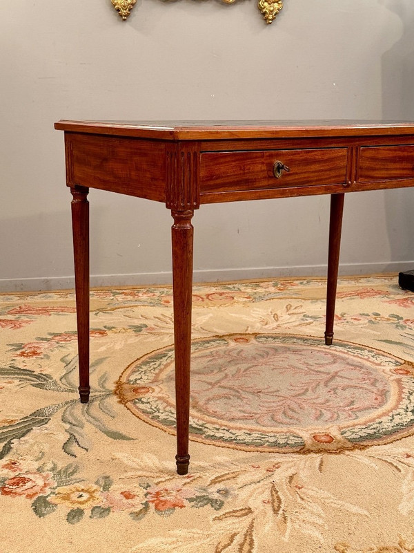 Bureau Plat En Acajou d'Epoque Louis XVI Vers 1780