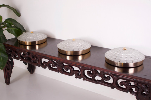 Kinetic ceiling light