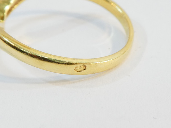 Bague en OR jaune 18 carats avec emeraudes et diamants