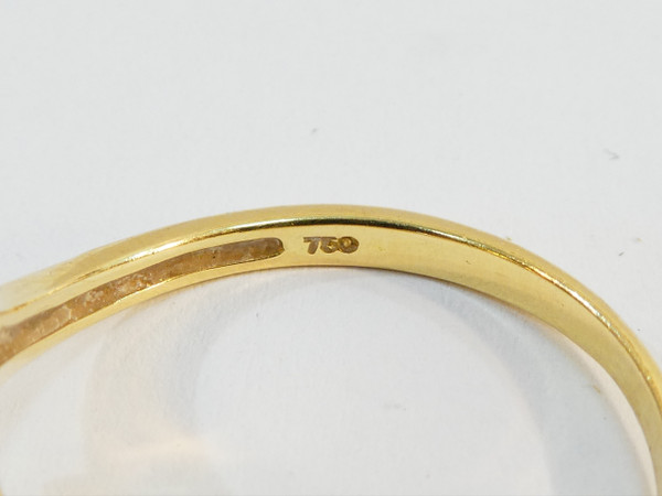 Bague en OR jaune 18 carats avec emeraudes et diamants