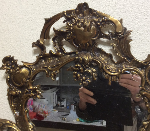 Konturenspiegel aus vergoldeter Bronze Stil Louis XV