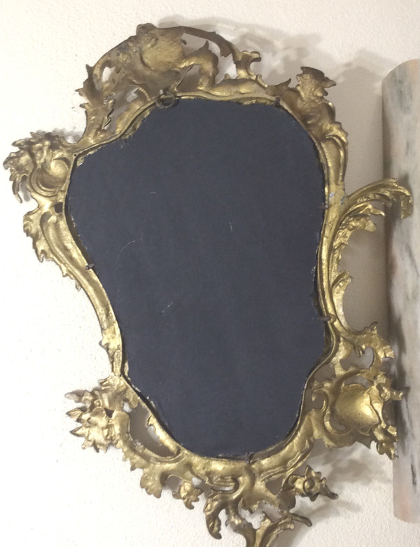 Konturenspiegel aus vergoldeter Bronze Stil Louis XV