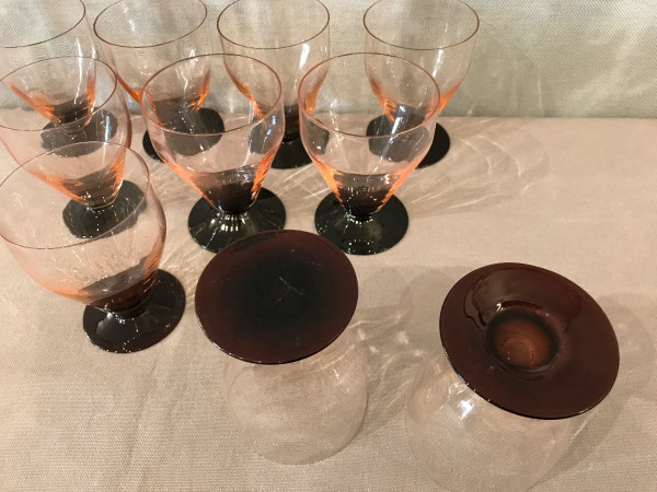 Ensemble de 10 verres Art Déco, vers 1940 légèrement fumé 