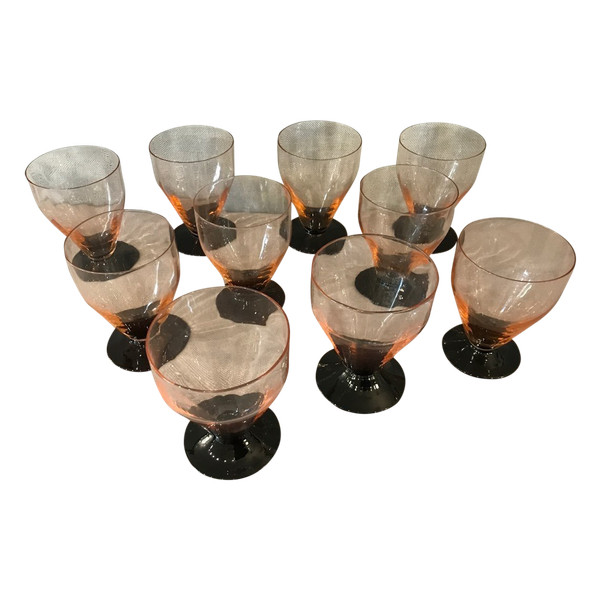 Ensemble de 10 verres Art Déco, vers 1940 légèrement fumé 
