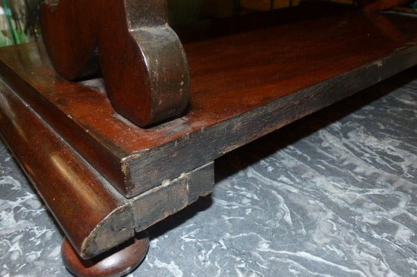 Specchio psichico cubano in mogano fiammato di epoca di restauro