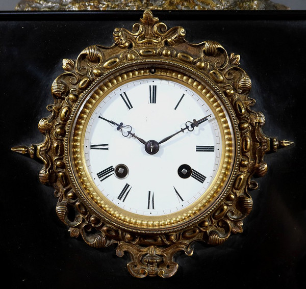 Horloge en Marbre et Bronze, « L’Ange en Contemplation » , Miroy Frères, époque Napoléon III
