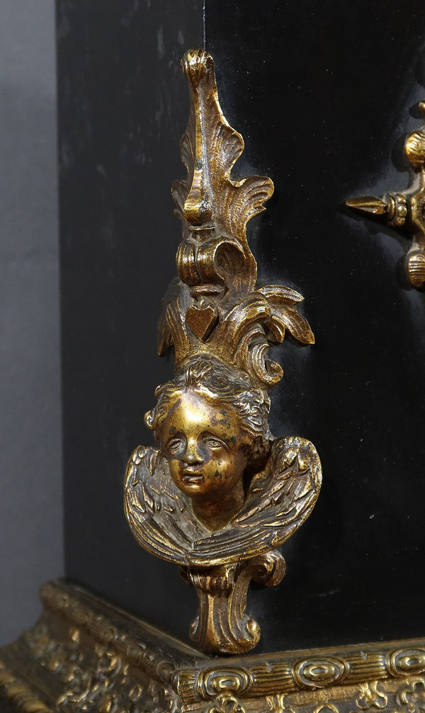 Horloge en Marbre et Bronze, « L’Ange en Contemplation » , Miroy Frères, époque Napoléon III