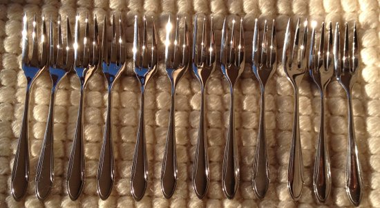12 Kuchengabeln aus versilbertem Metall 50er Jahre Goldschmiedearbeit ERCUIS
