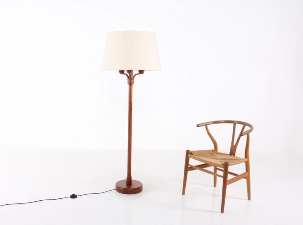 Scandinavian floor lamp