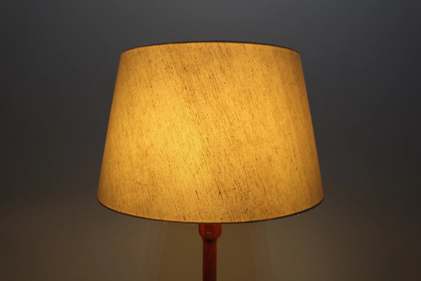 Scandinavian floor lamp