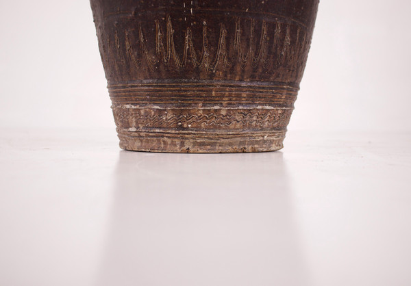 Khmer jar, Angkor.