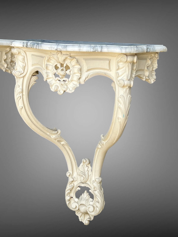 PAIRE DE CONSOLES XIXe EN BOIS SCULPTÉ RECHAMPIES BLANC DE STYLE LOUIS XV