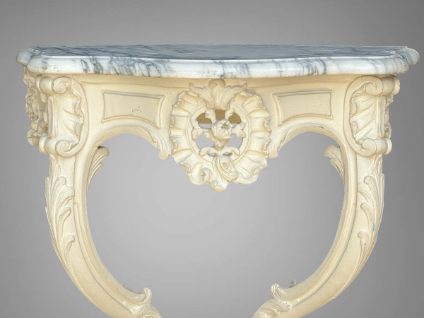 PAIRE DE CONSOLES XIXe EN BOIS SCULPTÉ RECHAMPIES BLANC DE STYLE LOUIS XV