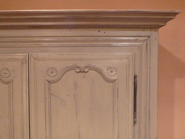 Piccola credenza dipinta in stile Luigi XIV.