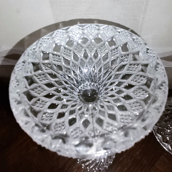 Ein Paar Kerzenhalter aus Glas, signiert von vallerysthal