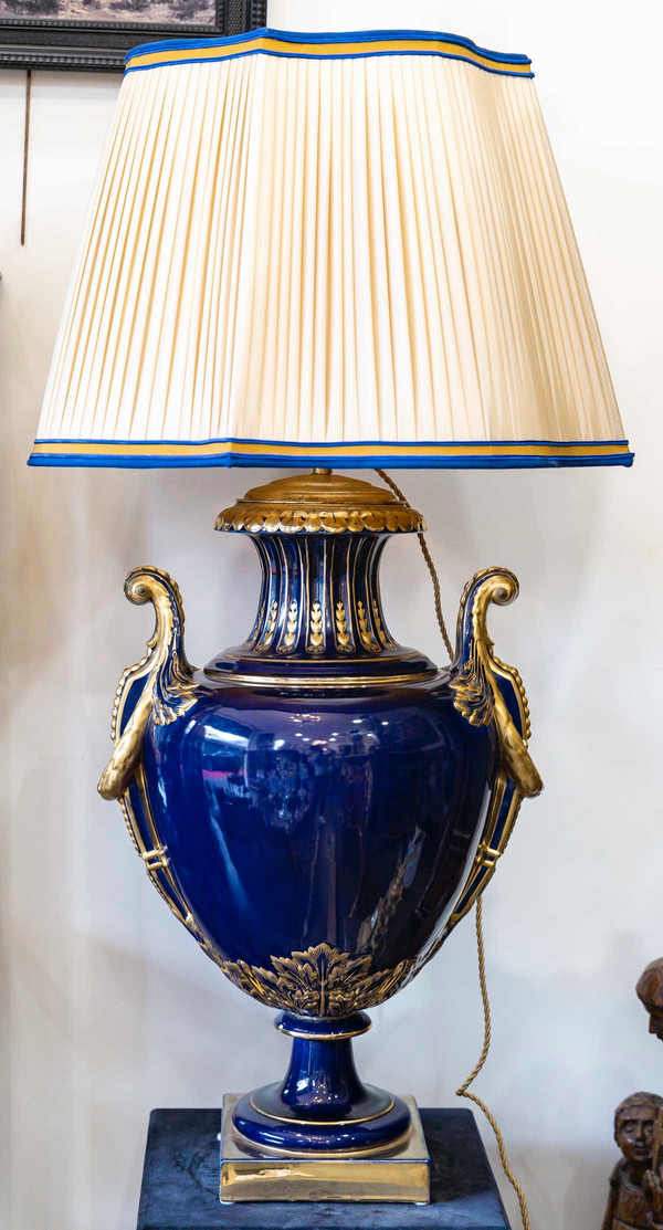 Importantes Paire De Lampes En Porcelaine Bleu Fin XIX