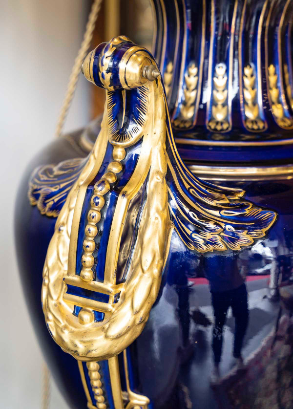 Importantes Paire De Lampes En Porcelaine Bleu Fin XIX