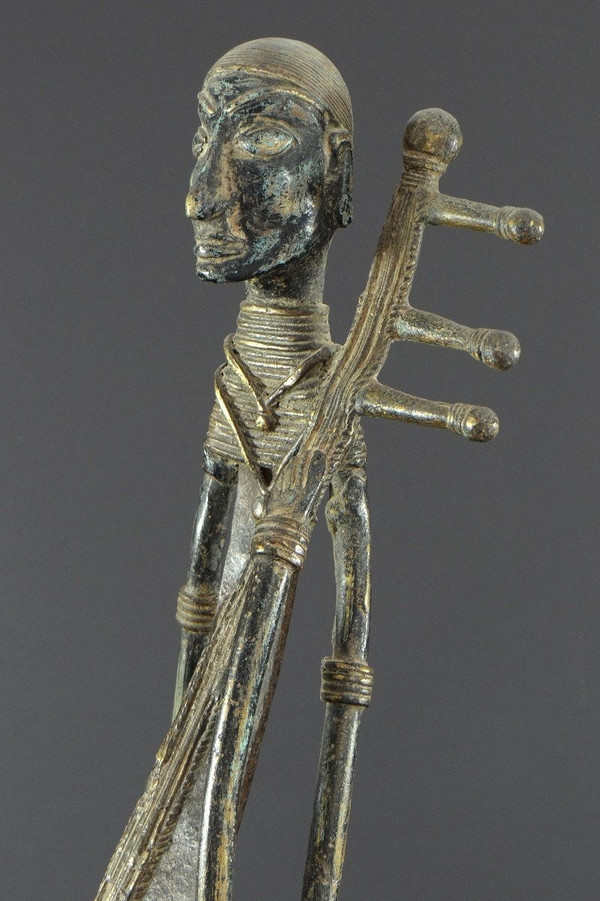India, Early 20th Century, Rare And Large Bronze Tribal Statue, Saranghi Player.
