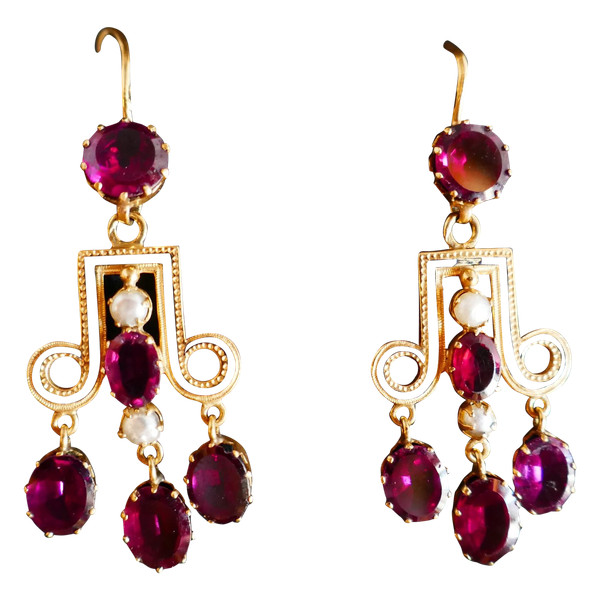 Boucles d'Oreilles Anciennes, Grenats, Perles Et émail.