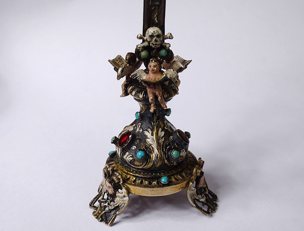 Piccolo Crocifisso Austria Vienna Argento smaltato Cristo turchese XIX secolo