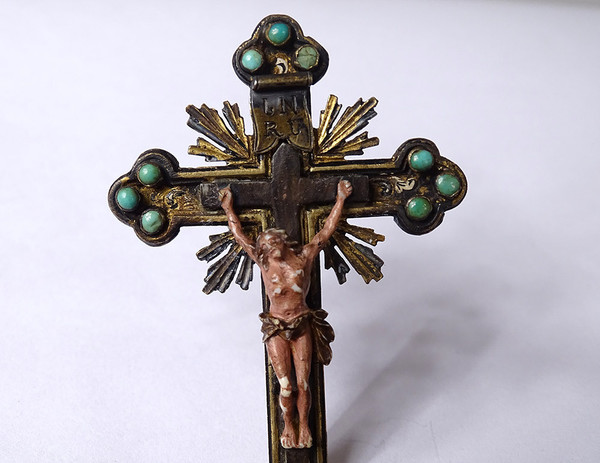 Piccolo Crocifisso Austria Vienna Argento smaltato Cristo turchese XIX secolo