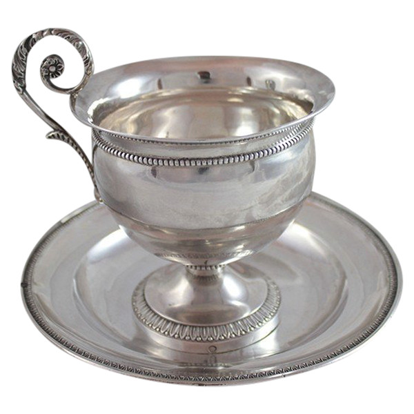 Tazza e piattino in argento massiccio, marchio 'Vieillard', grande garanzia Parigi (1819-1838)