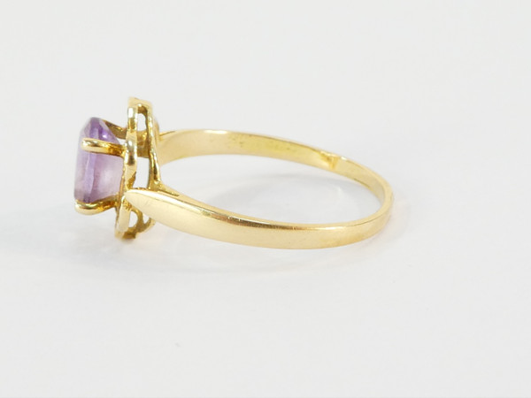 Bague en OR jaune 18 carats avec amethyste