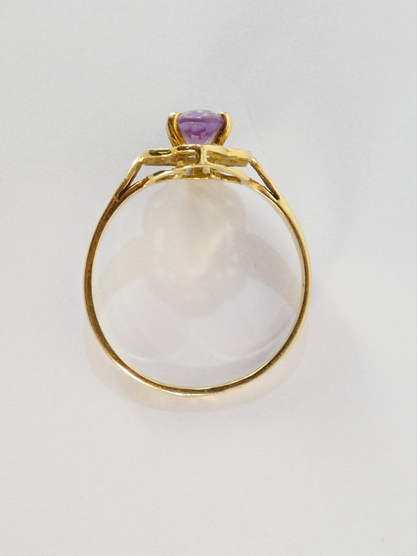 Bague en OR jaune 18 carats avec amethyste
