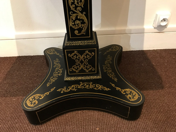 Table à jeux en bois noir et décor de nacre XX ème 