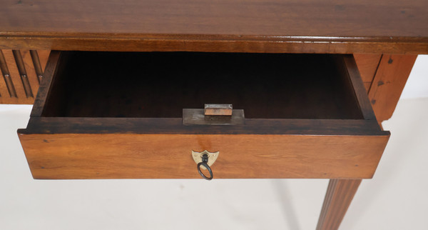 Konsolentisch aus Walnussholz im Louis XVI-Stil, Anfang des 19. Jahrhunderts 