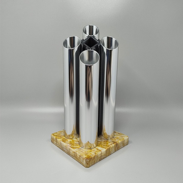 Vase étonnant de l’ère spatiale des années 1970. Fabriqué en Italie