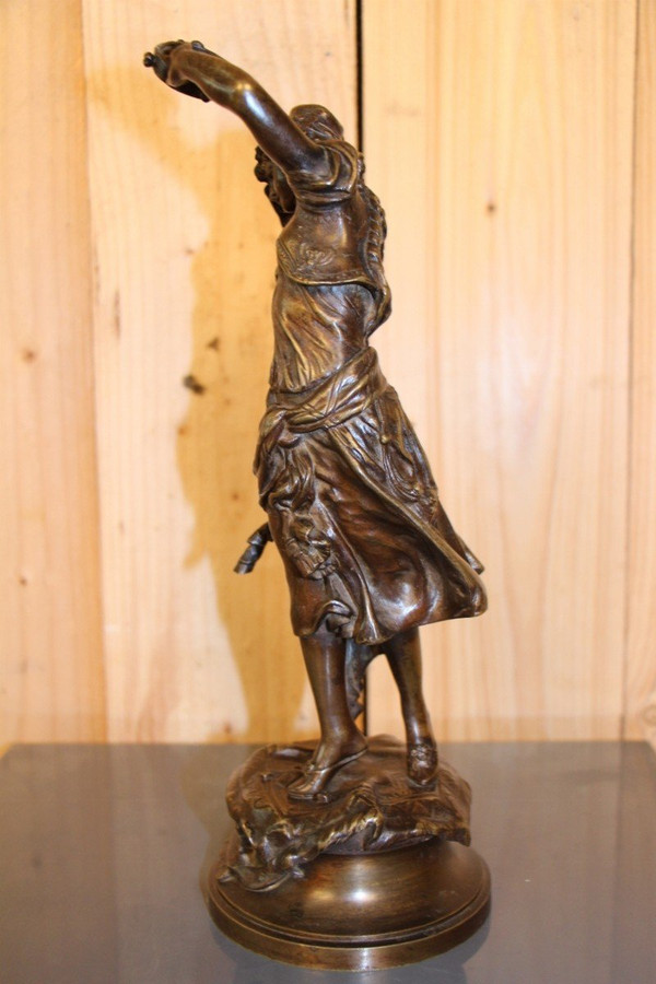 Esmeralda in bronzo di Adrien Etienne Gaudez XIX secolo