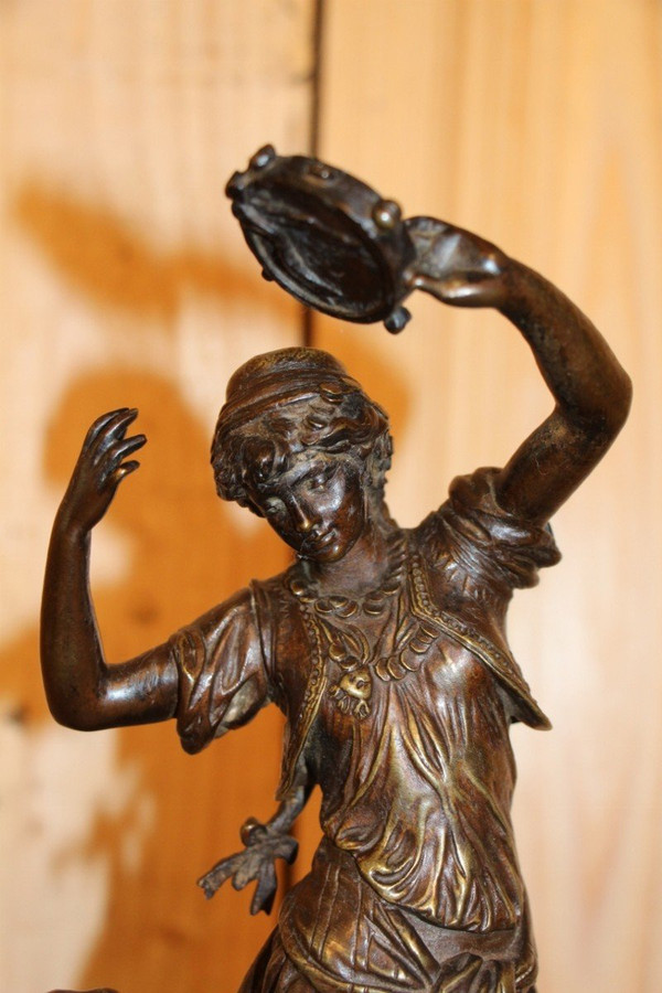Esmeralda in bronzo di Adrien Etienne Gaudez XIX secolo
