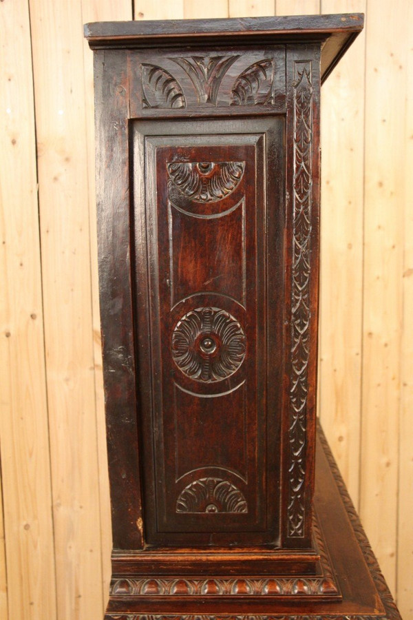 Credenza alta d'epoca In parte del XVII secolo