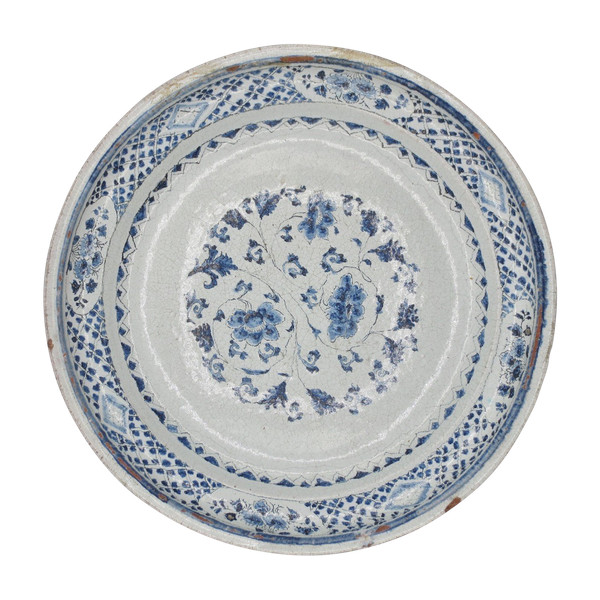 Saint Cloud earthenware dish, late 17th century.