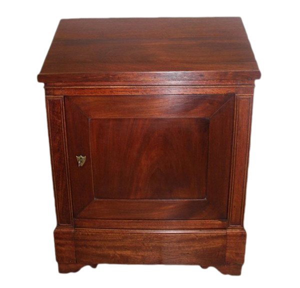 Louis Philippe Period Lectern Furniture Debut 19th Century in mahogany