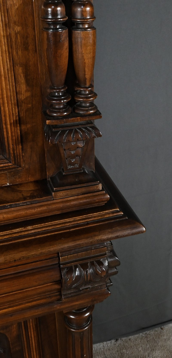 Rare Petit Cabinet Renaissance en Noyer Massif – 2ème partie XIXe
