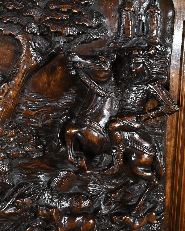 Rare Petit Cabinet Renaissance en Noyer Massif – 2ème partie XIXe