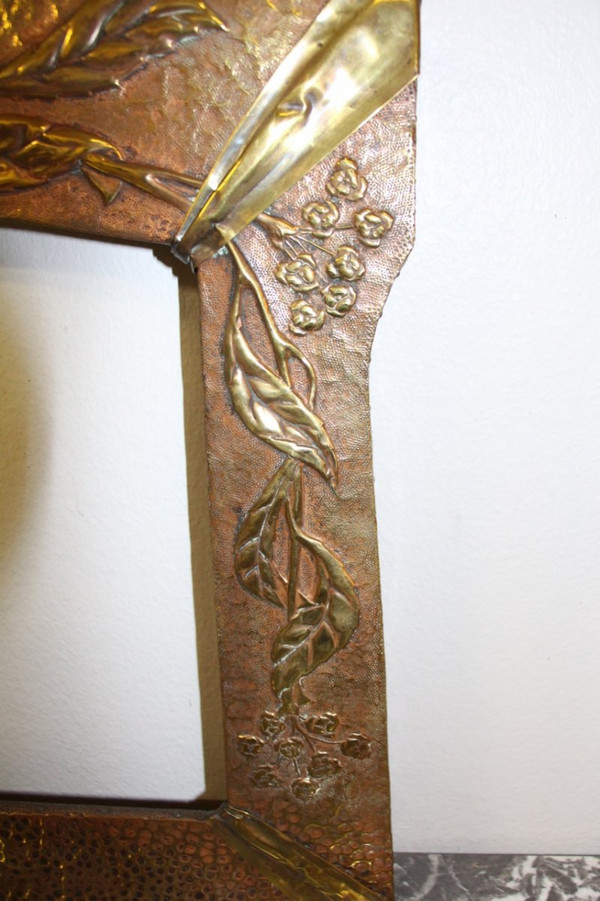 Art Nouveau Period Frame In Repoussé Copper Signed De Guillaumont