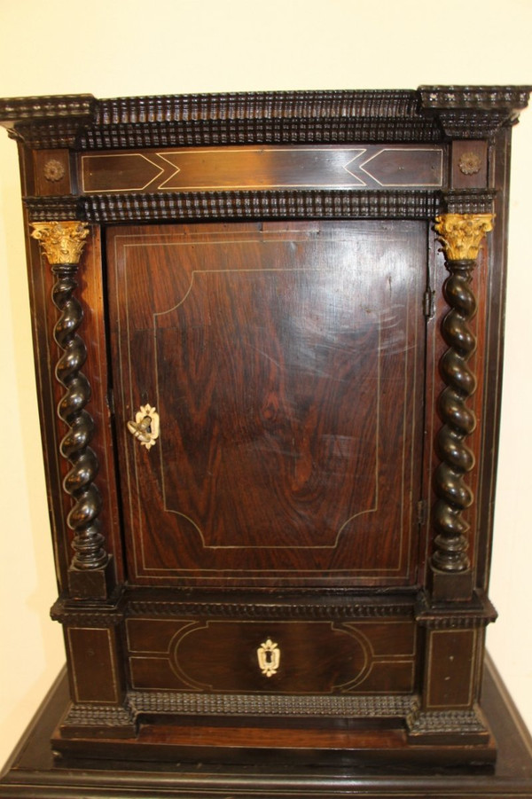 Cabinet XVIIeme En Palissandre Et Filet d'étain