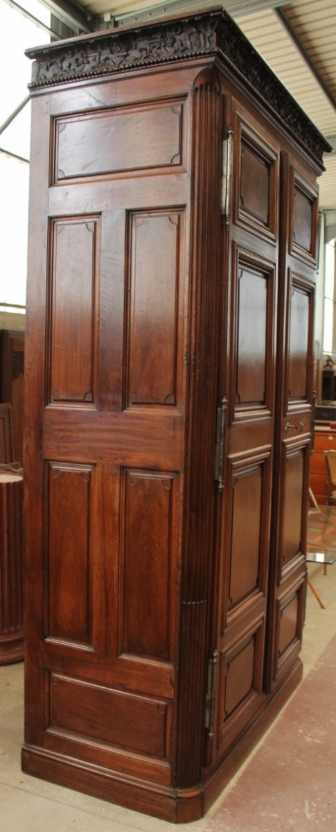 Important 18th Century Regency Chateau Display Cabinet