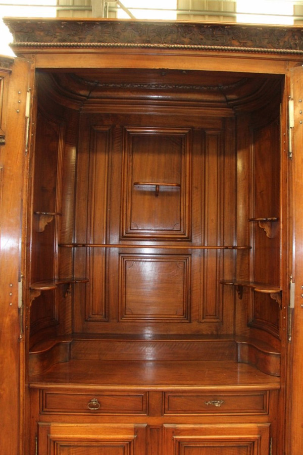 Important 18th Century Regency Chateau Display Cabinet