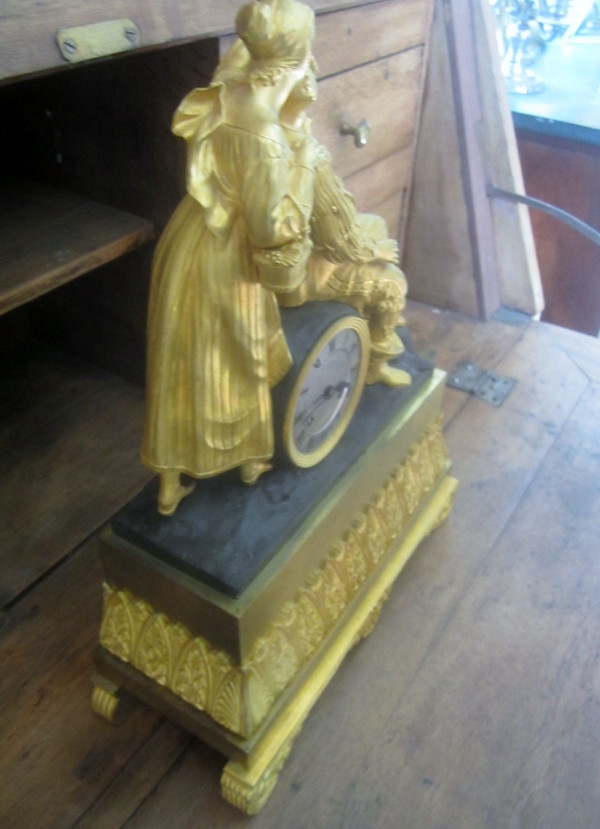Uhr Aus vergoldeter Bronze aus der Restaurationszeit