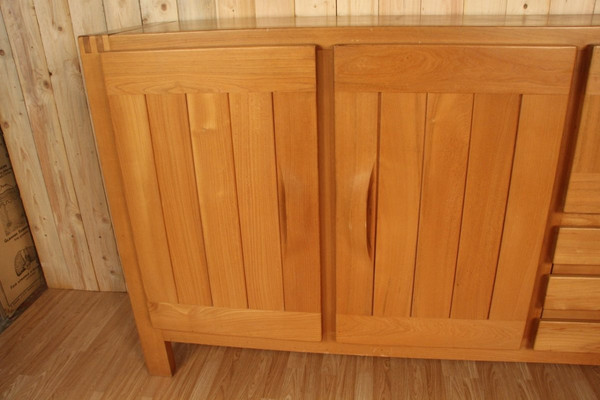 Enfilade En Orme De La Maison Regain