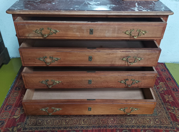Frisierkommode Louis XV aus Nussbaumholz