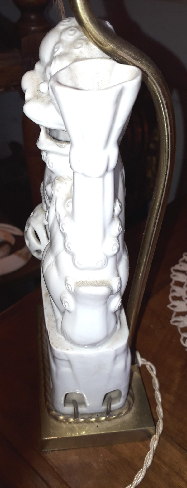 Lampada da comodino in porcellana della fine del XIX secolo, decorata con un cane cinese fo