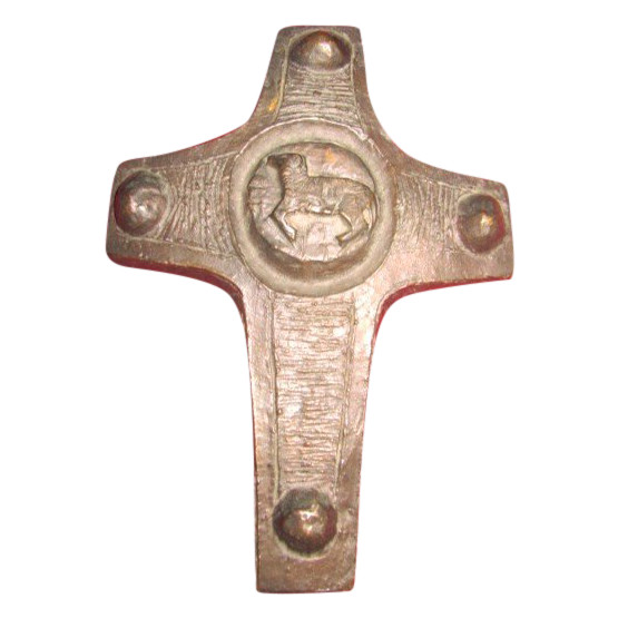 Croix pascale en bronze avec un mouton au centre ​​​​​​​ dans médaillon début XXème
