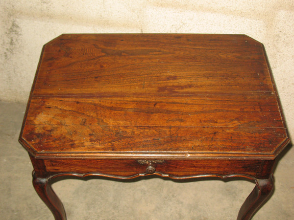 18th century Louis XV elm writing desk with 1 large drawer