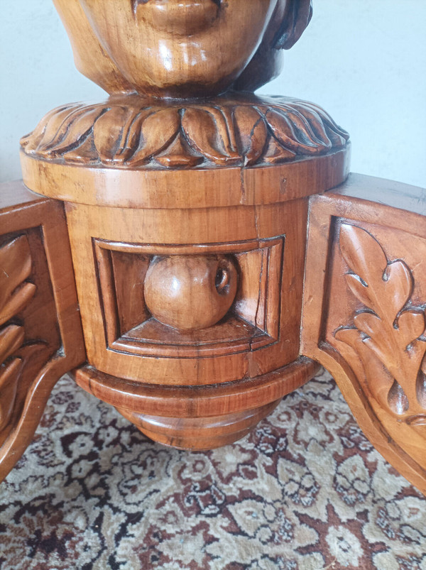 Table de milieu octogonale Napoléon III en noyer marqueté